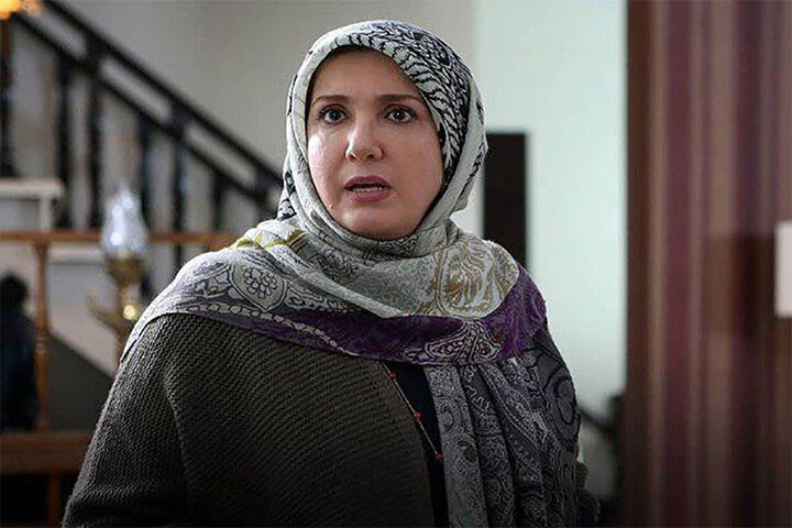 پریسا مقتدی از فیروزه، زن یاریگر دربار مستوران، گفت